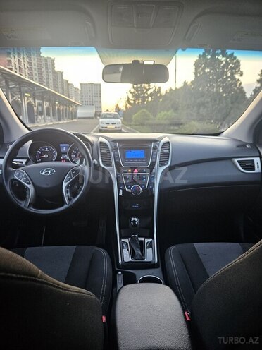 Hyundai Elantra GT-7
