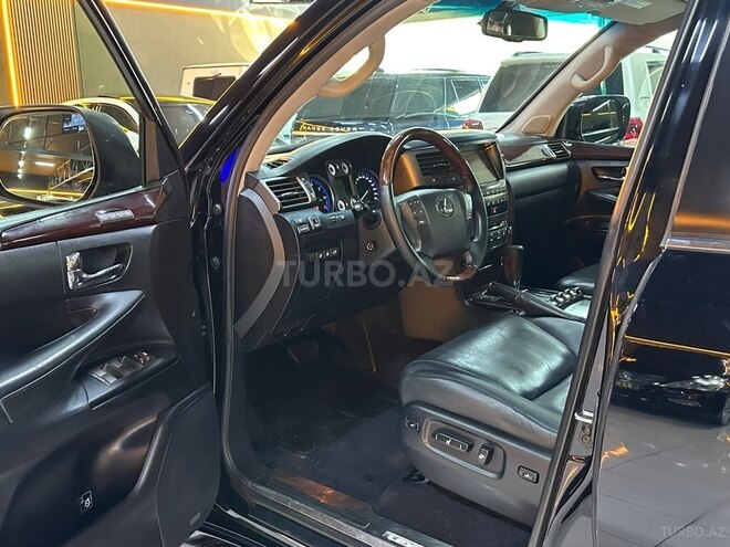 Lexus LX 570-13