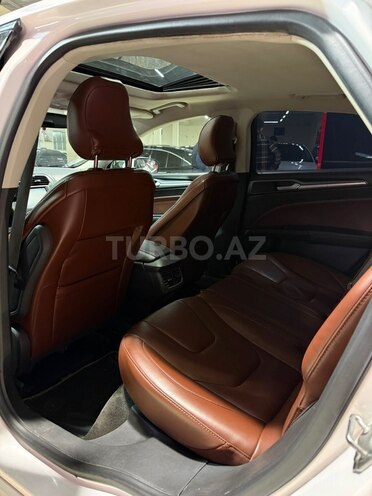 Ford Fusion (North America)-18