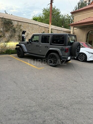 Jeep Wrangler-3