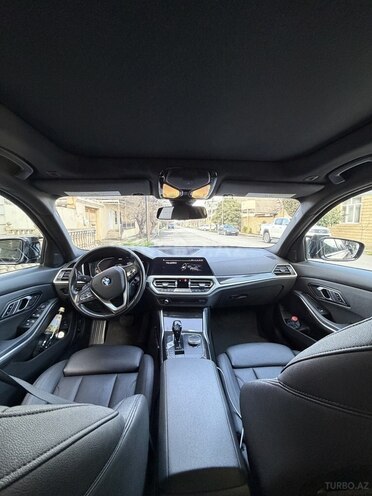 BMW 330-8