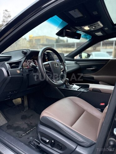Lexus ES 300h-14