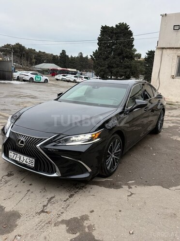Lexus ES 300h-1