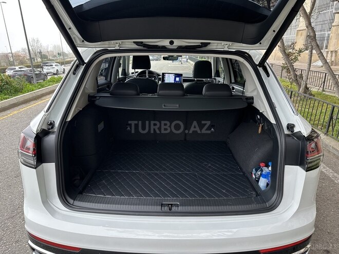 Volkswagen Tayron-9