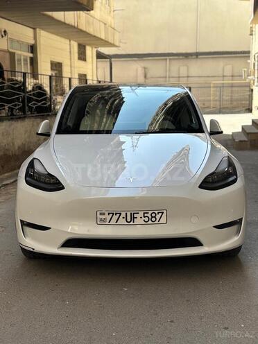 Tesla Model Y-1