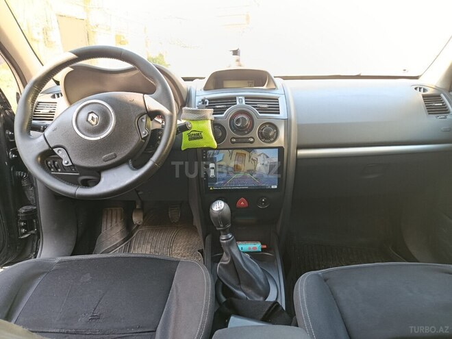 Renault Megane-10