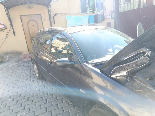 Renault Megane-12