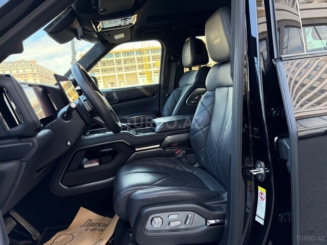 BYD Leopard 8-8