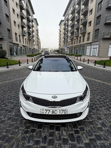 Kia K5-1