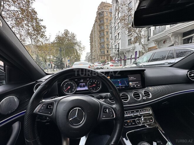 Mercedes E 300-7