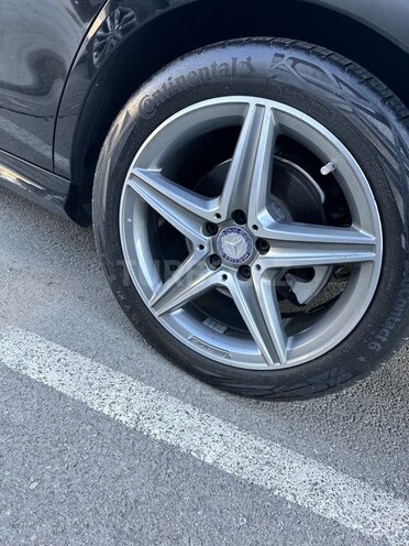 Mercedes E 300-12