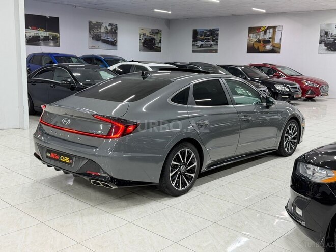 Hyundai Sonata-11