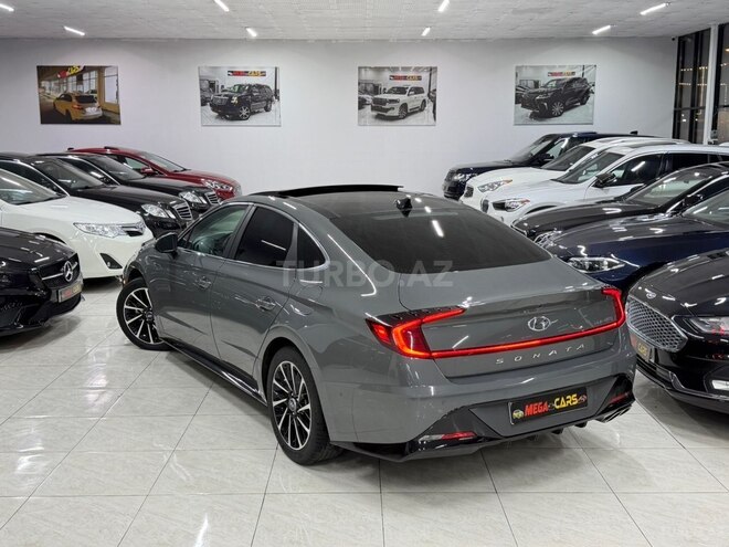 Hyundai Sonata-8