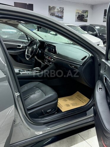 Hyundai Sonata-24