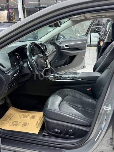 Hyundai Sonata-22