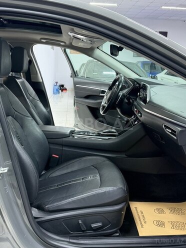 Hyundai Sonata-25