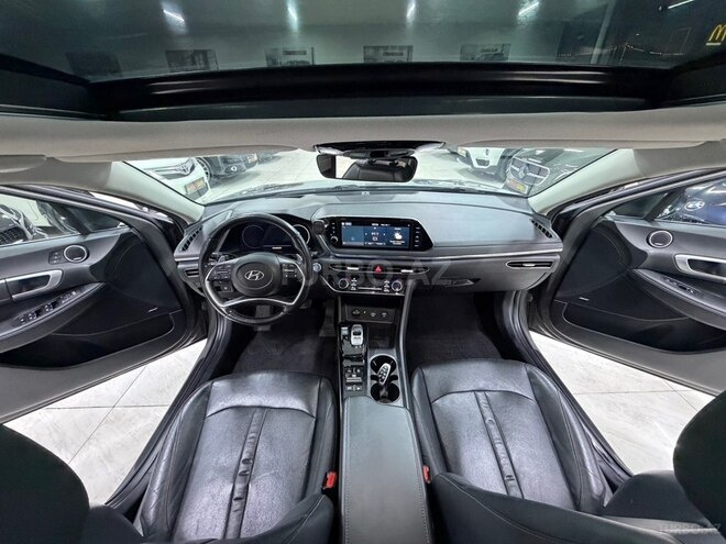 Hyundai Sonata-23
