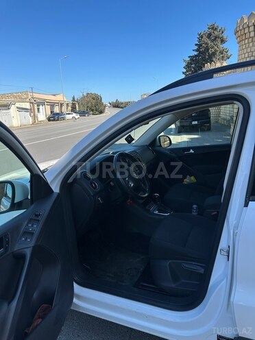 Volkswagen Tiguan-5