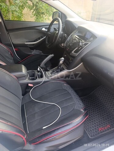 Ford Focus-6