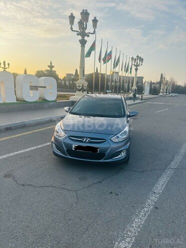 Hyundai Accent-3