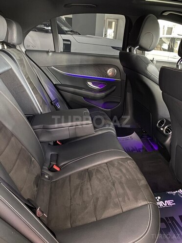 Mercedes E 200-22