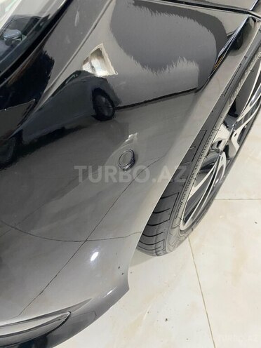 Mercedes E 200-8