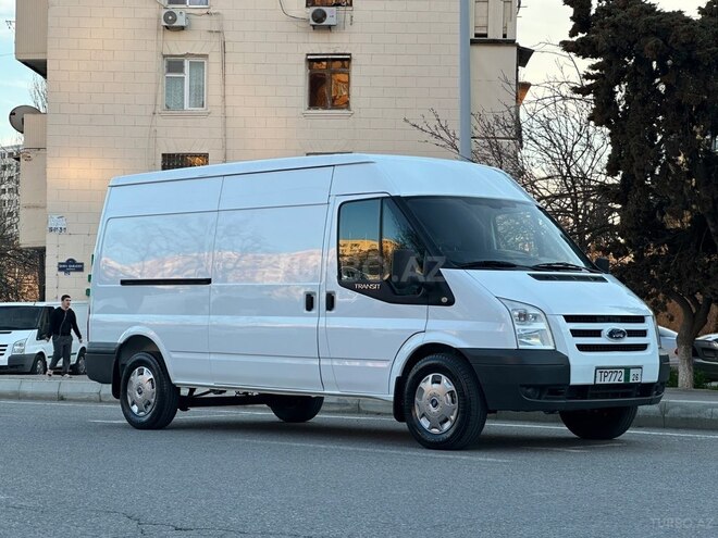 Ford Transit-3