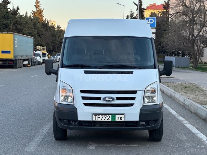 Ford Transit-2