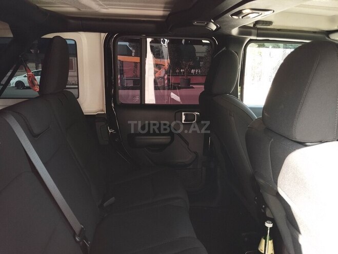 Jeep Wrangler-10