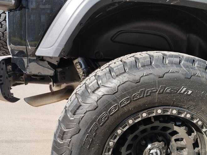 Jeep Wrangler-9