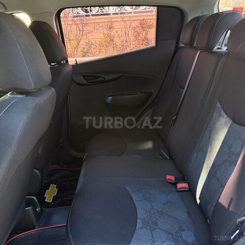 Chevrolet Spark-9