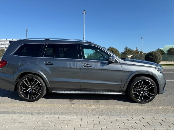 Mercedes GLS 450 4MATIC-3
