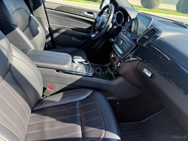 Mercedes GLS 450 4MATIC-16