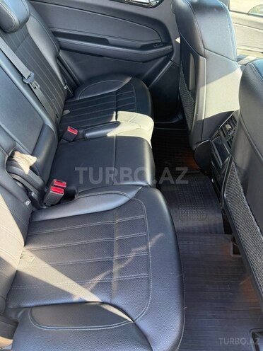 Mercedes GLS 450 4MATIC-17