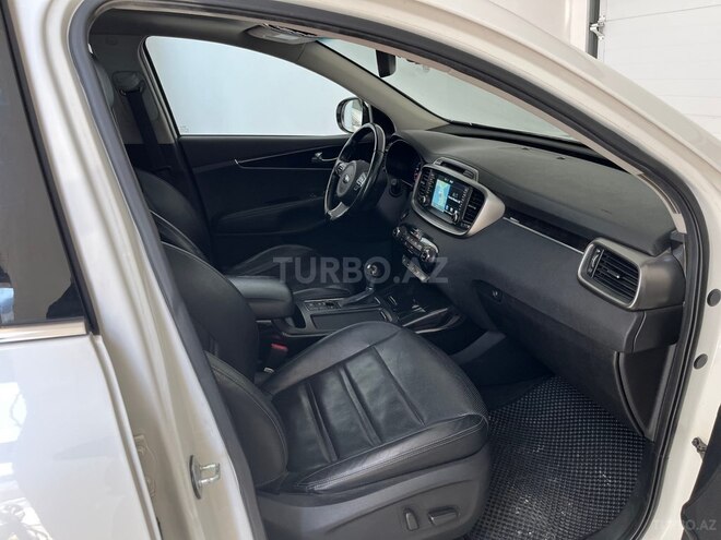 Kia Sorento-24