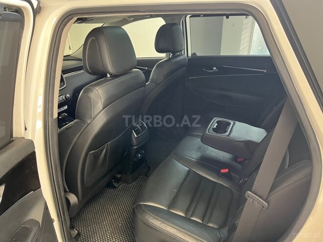 Kia Sorento-21