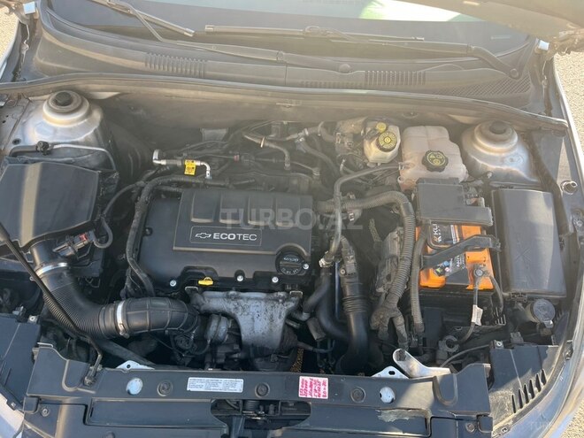 Chevrolet Cruze-8