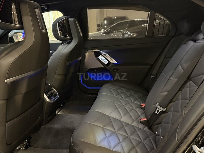 BMW i7 2024, 12,000 km - 0.0 l - Bakı