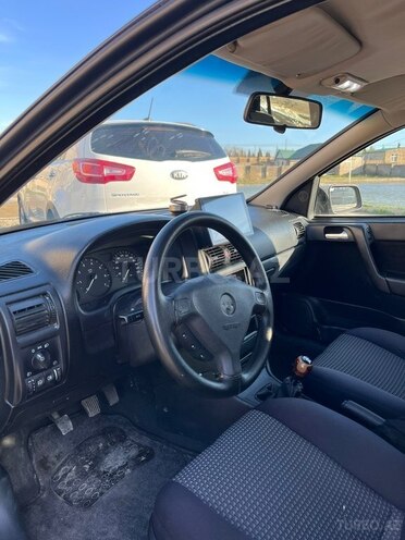 Opel Astra-2