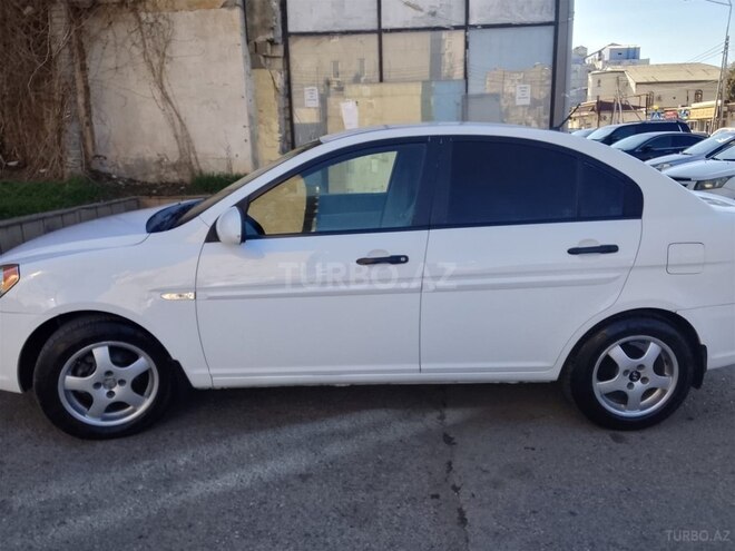 Hyundai Accent-3