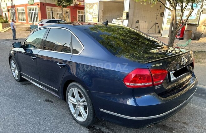 Volkswagen Passat-2