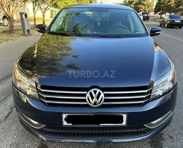 Volkswagen Passat-1