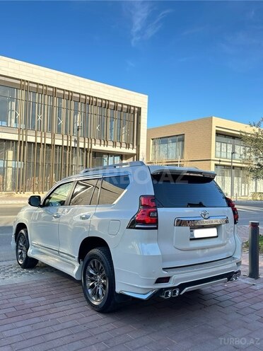Toyota Land Cruiser Prado-6