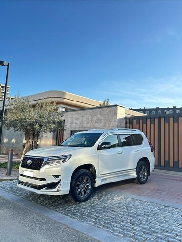 Toyota Land Cruiser Prado-3