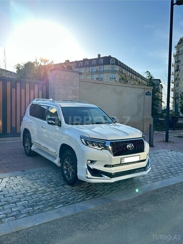 Toyota Land Cruiser Prado-5