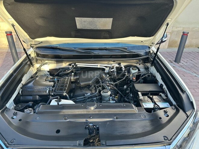 Toyota Land Cruiser Prado-12