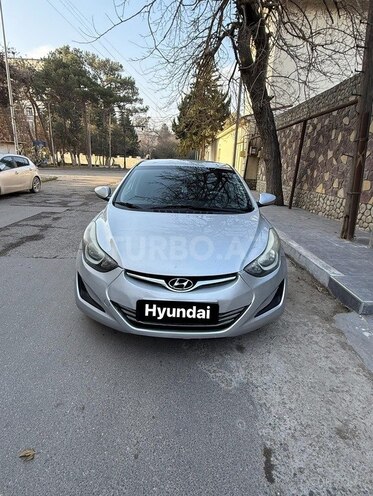 Hyundai Elantra-1