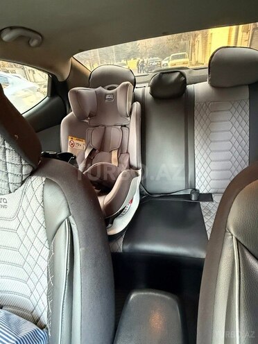 Hyundai Elantra-6