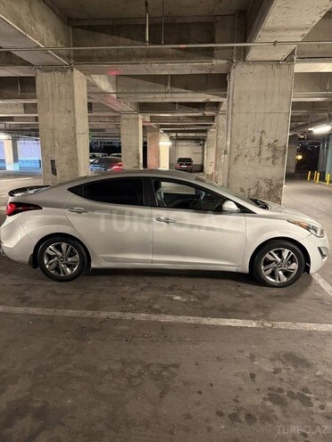 Hyundai Elantra-7
