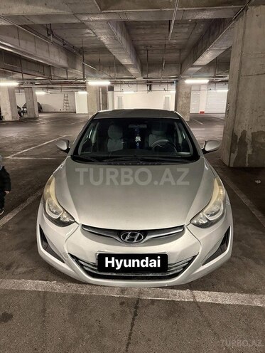 Hyundai Elantra-5